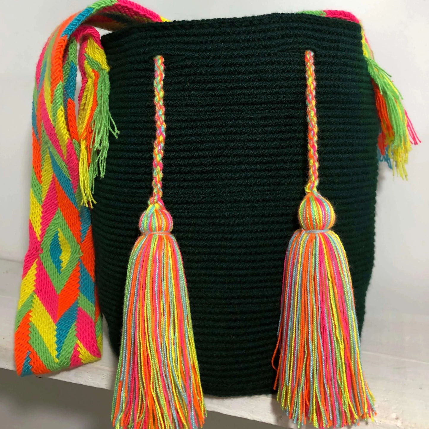 Elevate Your Style with the Aqua Dreams Wayuu Bag – A Masterpiece of Artisanal Craftsmanship.